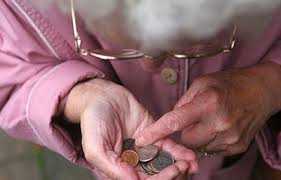 Scandaloso: ora pensioni e stipendi sono totalmente pignorabili...